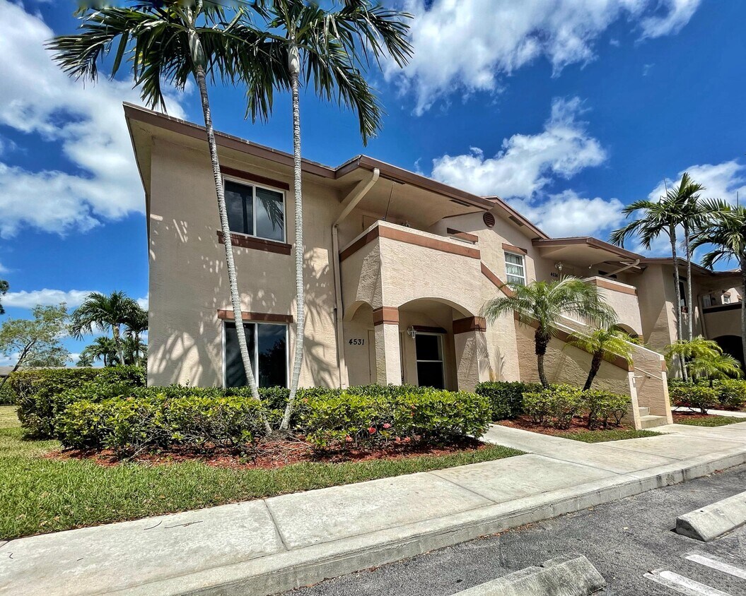 Foto principal - 4531 Oak Terrace Dr