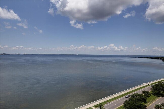 Foto del edificio - 4201 Bayshore Blvd