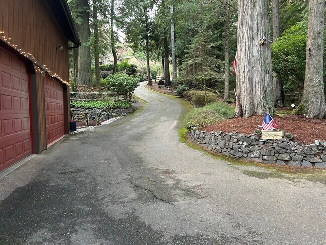 Foto del edificio - 3522 124th Street Ct NW