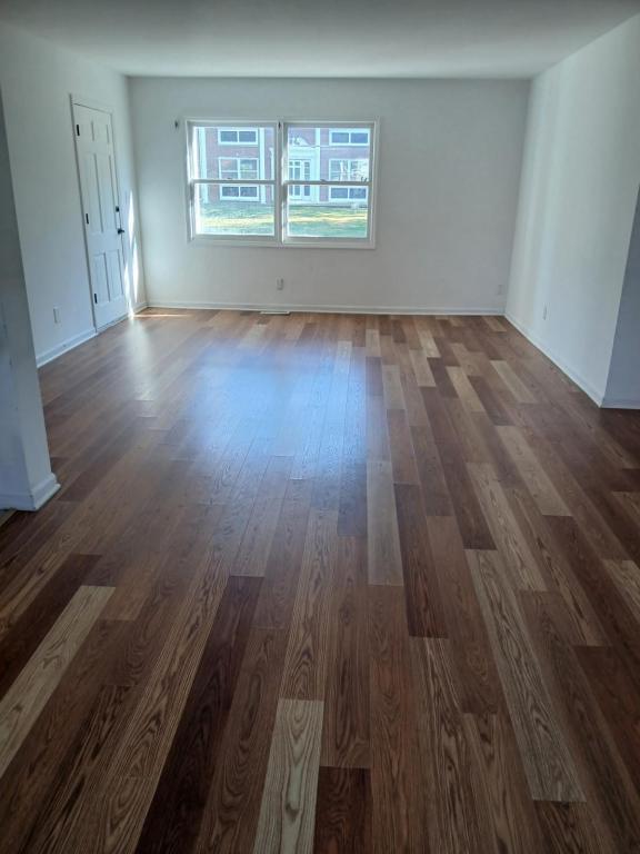 Foto del edificio - 109 N Russell St