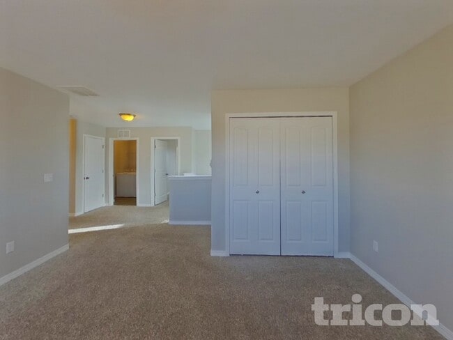 Foto del edificio - 7407 Benecia Dr