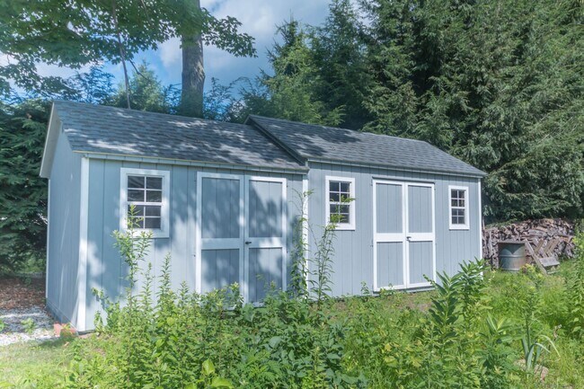 Building Photo - 32 Washburn Dr