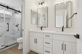 Building Photo - 2548 Tumble Brook Dr