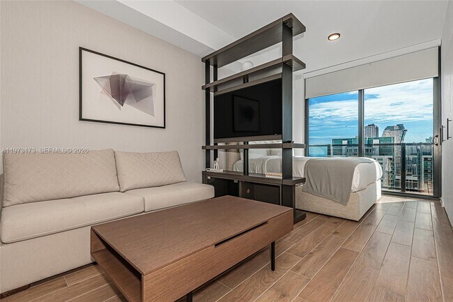 Foto del edificio - 398 NE 5th St