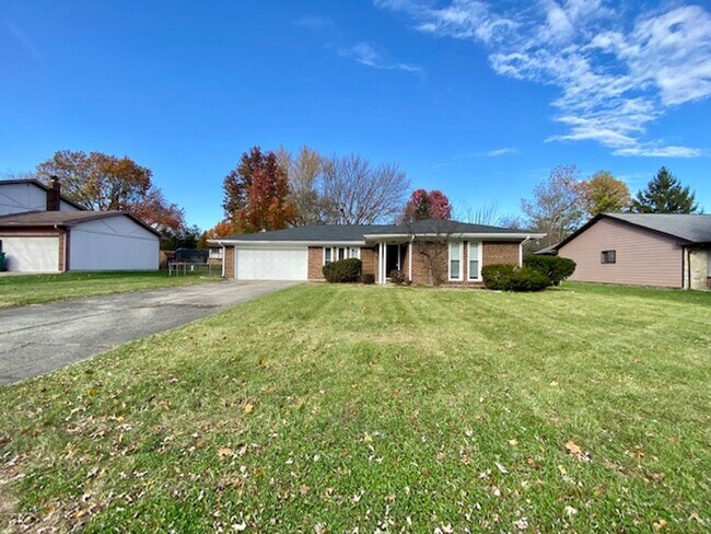 Building Photo - Wonderful 4 Bedroom 2 Bathroom Red Brick R...