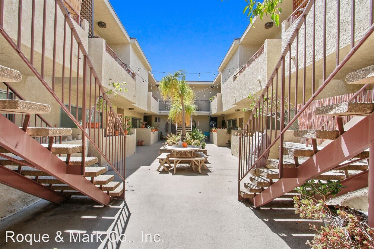 Primary Photo - 1 br, 1 bath Apartment - 230 Pacific Stree...