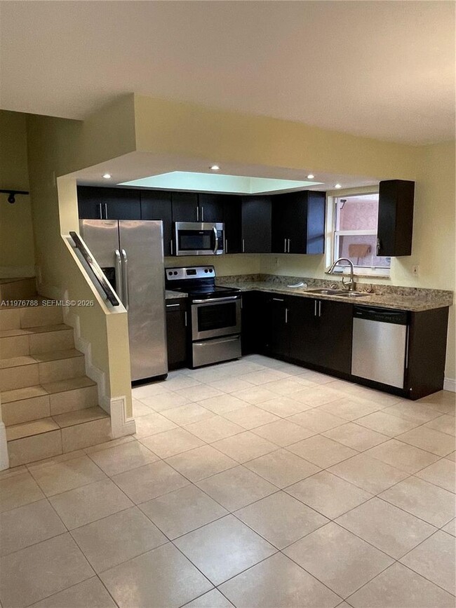 Foto del edificio - 1024 W 79th St