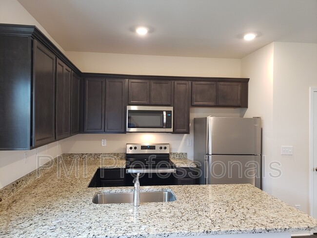 Foto del edificio - 6072 Cullen Dr