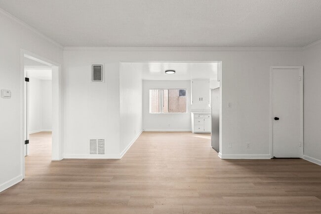 Interior Photo - 20404 Cohasset