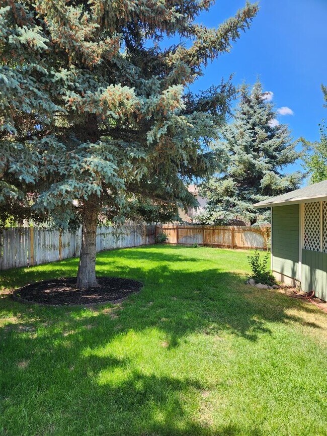 Foto del edificio - 2479 Holiday Ranch Loop Rd