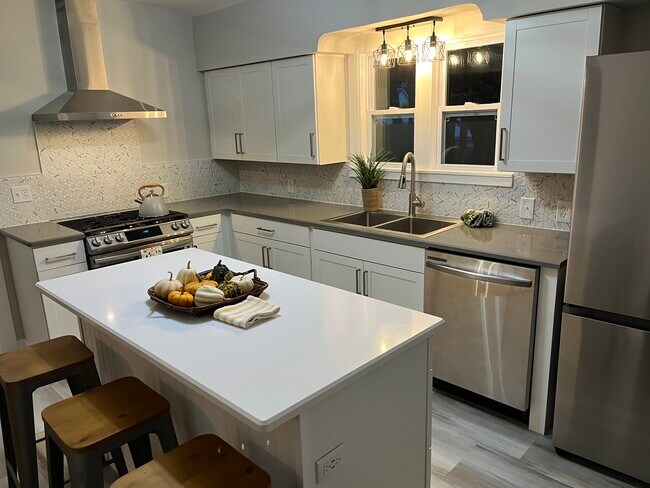 Building Photo - 432 W Muskegon Ave