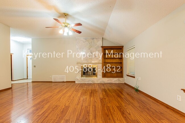 Photo - 8308 NW 10th Ter House