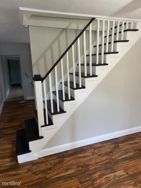 Building Photo - 2 br, 1 bath Townhome - 1333 Chestnut St