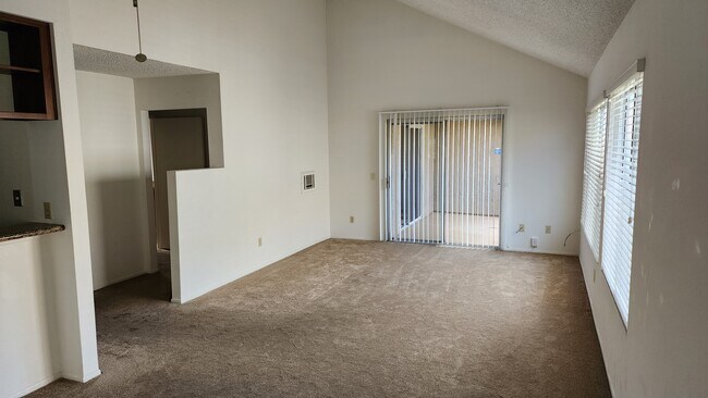 Living room - 930 Via Mil Cumbres