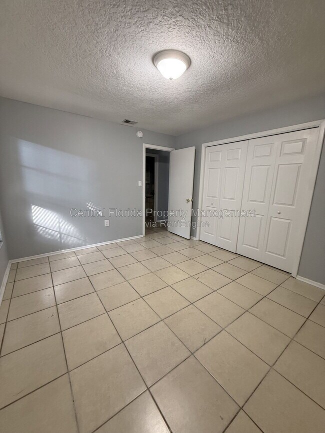 Building Photo - 1707 Ridgewood Ln