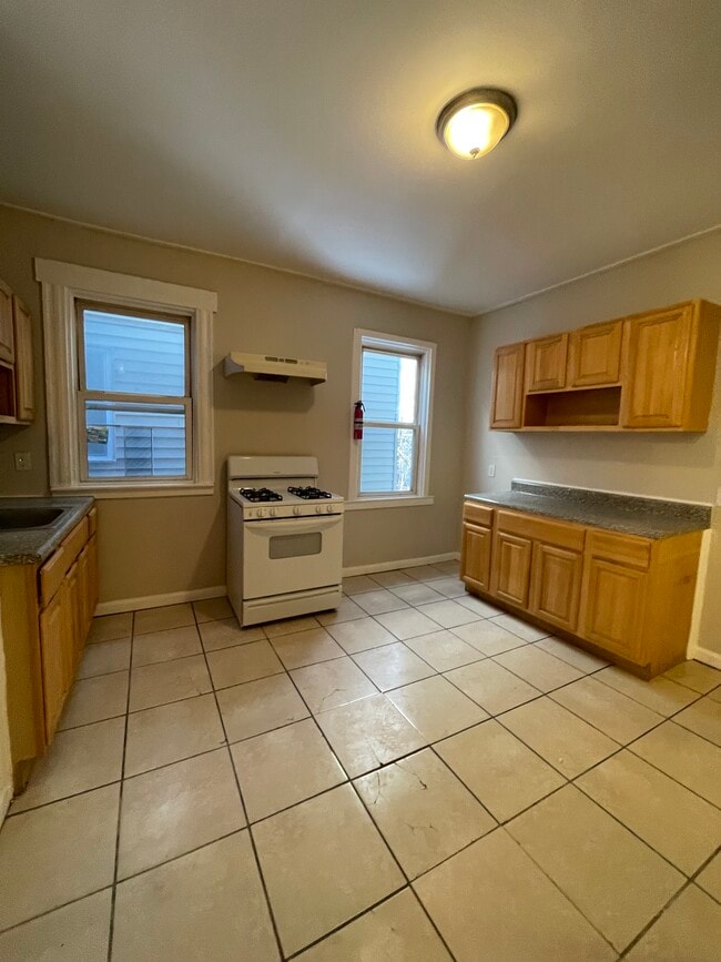 Unit 2 - 222 S 10th St