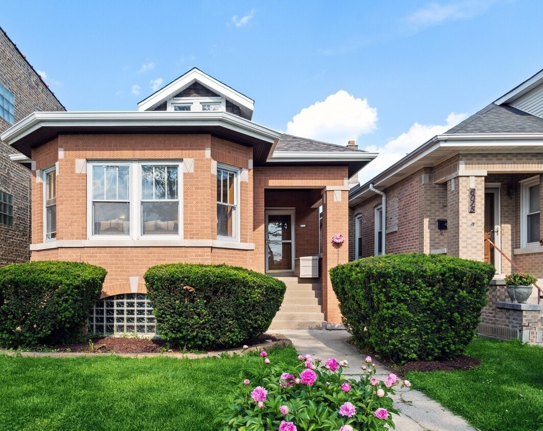 6017 N Austin Ave, Chicago, IL 60646 House Rental in Chicago, IL