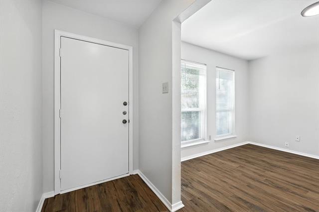 Foto del edificio - 2218 Honey Creek Ln