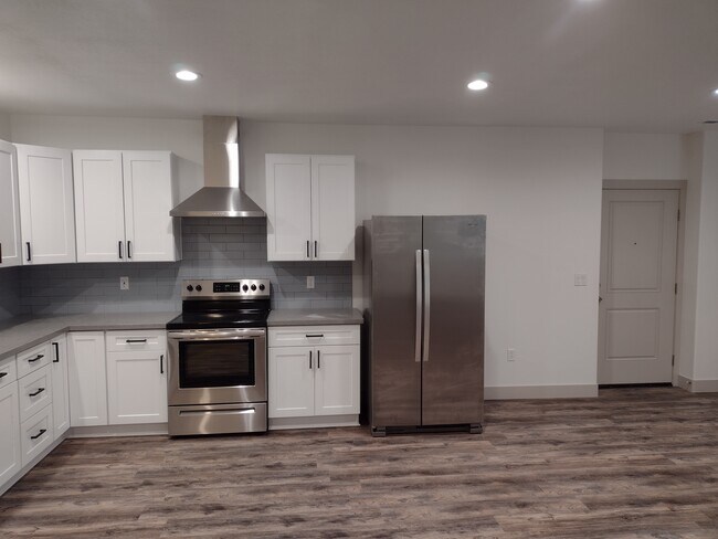 Estufa y refrigerador - 6821 S Cook Dr
