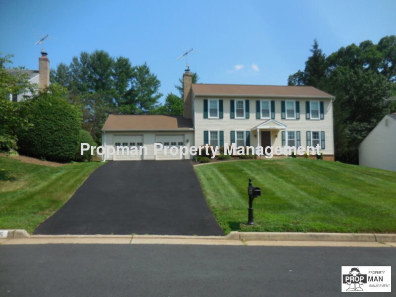 Primary Photo - 10166 Yorktown Way
