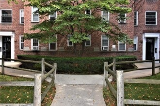 Building Photo - 780 Bronx River Rd