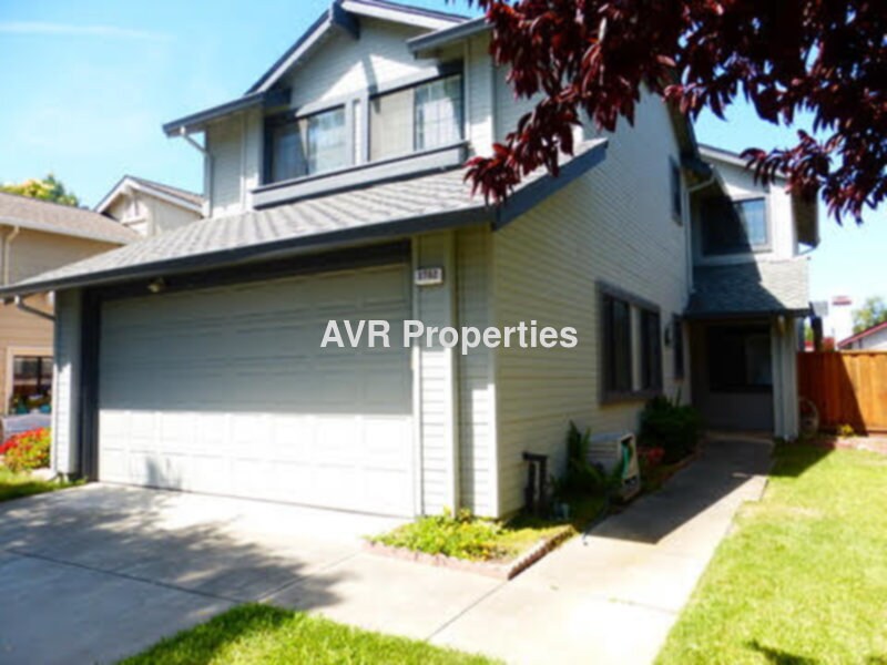 Primary Photo - 3702 Kamp Dr