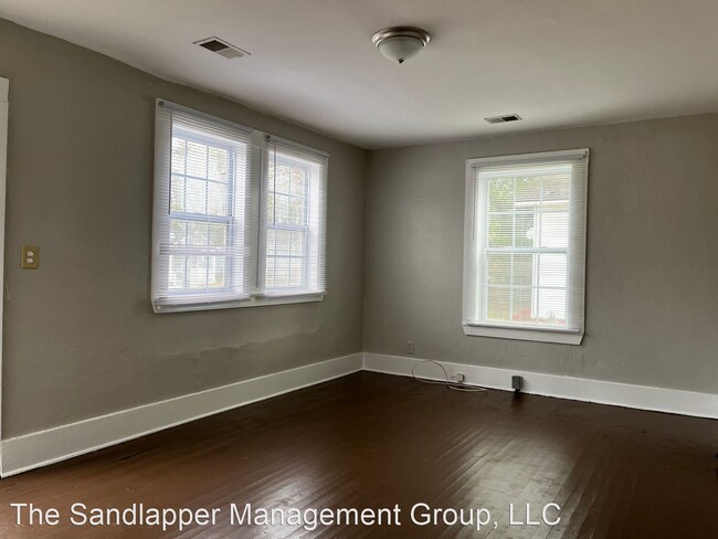 Building Photo - 3 br, 1 bath House - 3995 Niagara Street