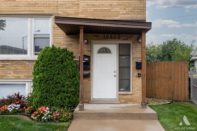 Building Photo - 10600 Mayfield Ave