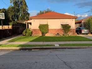 Building Photo - 630 N 16th St