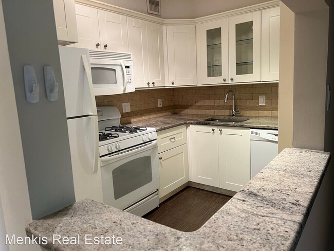 Foto del edificio - 2 br, 1 bath House - 7420 Lakeview Drive W204