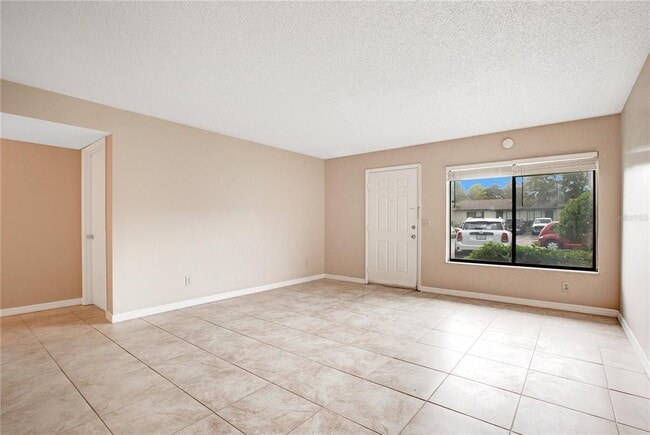 Building Photo - 605 Northlake Blvd