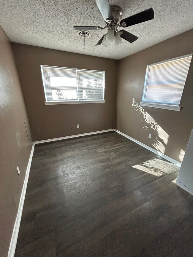 Foto del edificio - 1614 58th St