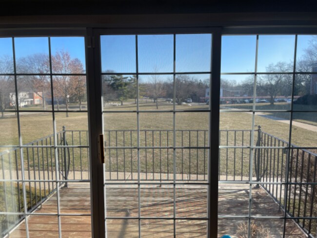 Foto del edificio - 500 N Fox Hills Dr