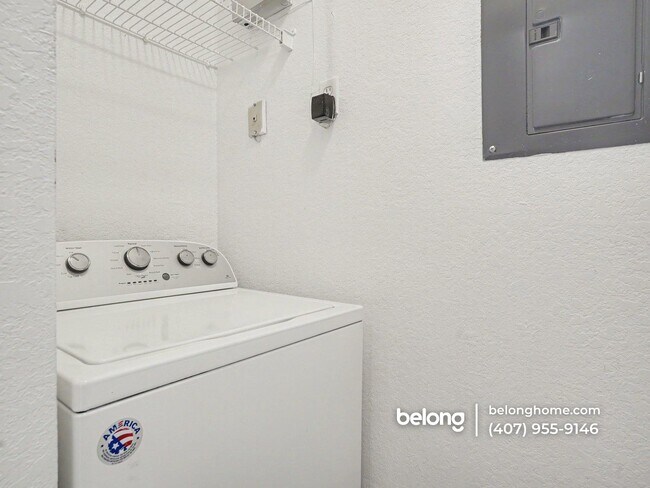 Foto del edificio - 8929 Legacy Ct