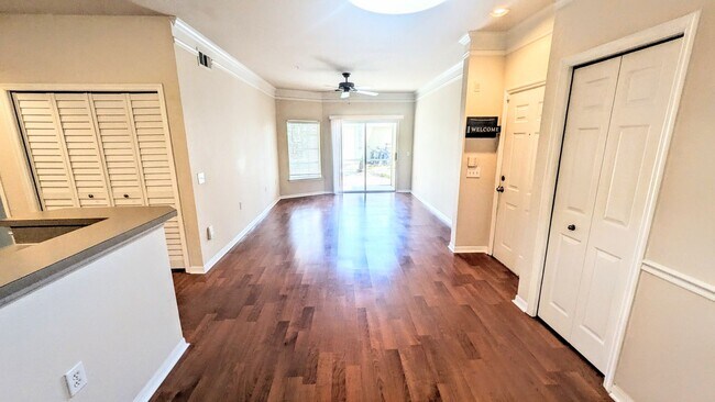 Building Photo - ANNUAL UNFURNISHED 2/1 Condo in Serenade on Palmer Ranch