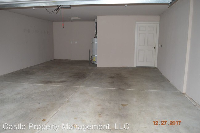 Building Photo - 3 br, 2 bath House - 893 Wassom C