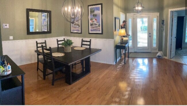 Foto del edificio - 1159 Millbrook Cir