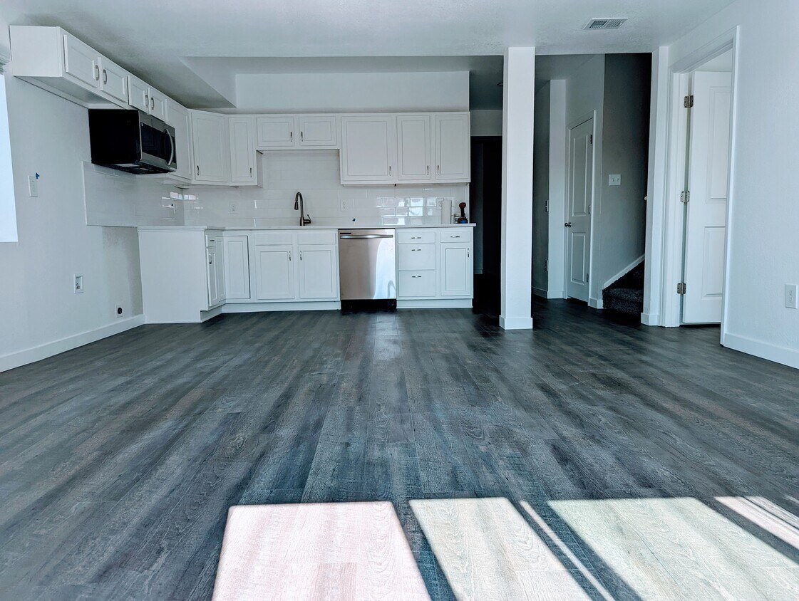 4592 S Perth Ct, Aurora, CO 80015 House Rental in Aurora, CO