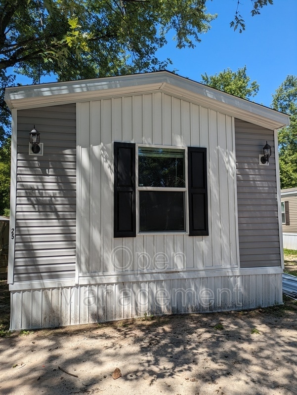 Building Photo - 4950 W Farm Rd 156