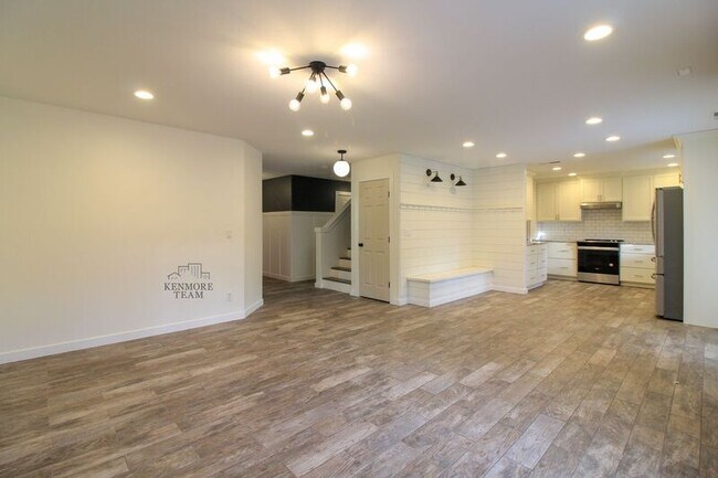 Building Photo - 3721 Van Ct