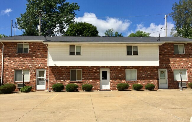 Back view - 935 Gasche St
