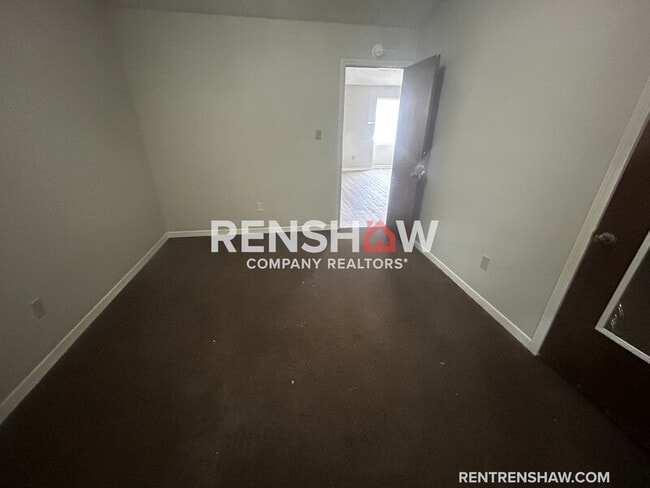 Building Photo - 268 Greenfield Dr