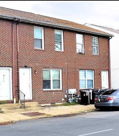 Building Photo - 413 N Church St
