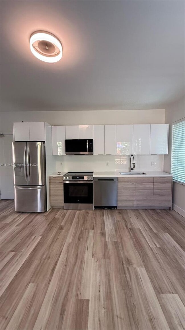 Foto del edificio - 729 Meridian Ave