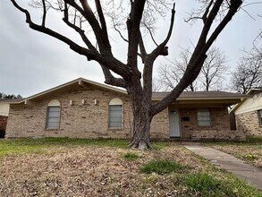 Building Photo - 3622 Gray Dr