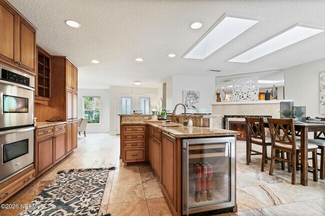 Foto del edificio - 101 Sanchez Ct