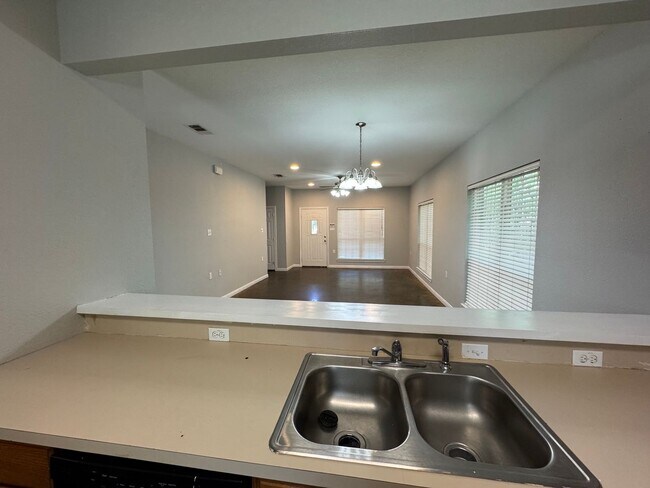 Foto del edificio - 910 N 12th St