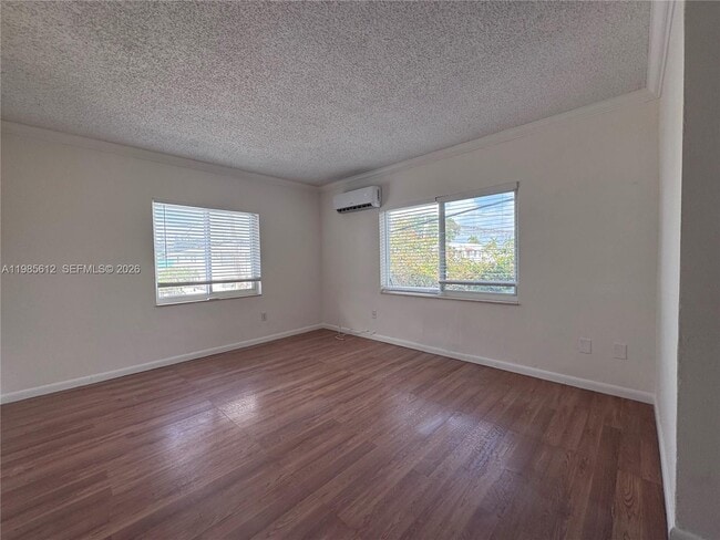 Building Photo - 520 NE 82nd Terrace