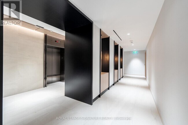 Photo du bâtiment - 127 Broadway Ave