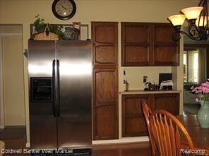 Building Photo - 253 Brittany Dr